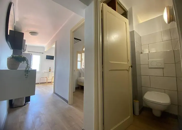 Bay Sea View Old Town Апартаменти Мантон