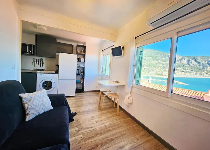 Bay Sea View Old Town * Мантон