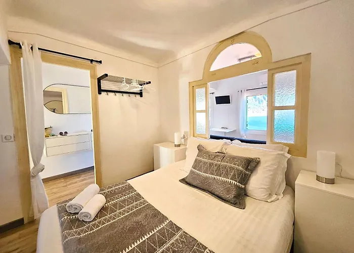 Bay Sea View Old Town Апартаменти *